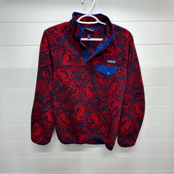 Patagonia Tops - Patagonia floral pullover synchilla, small